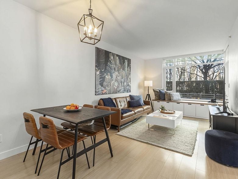 110 110 Switchmen Street