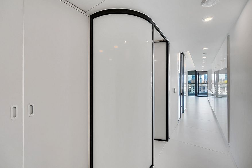 2008 1033 Nelson Street