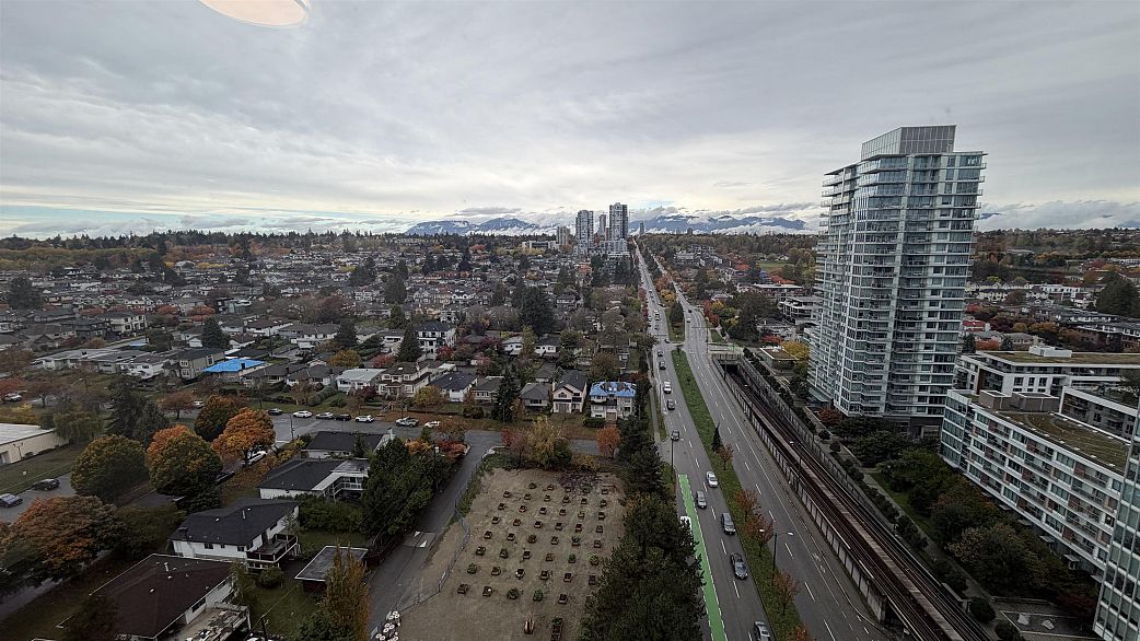 1905 8189 Cambie Street