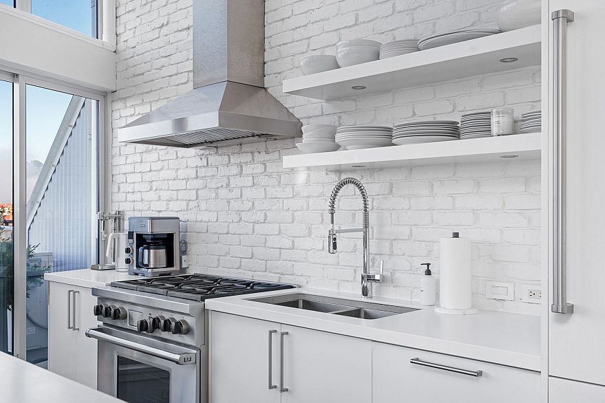 624 289 Alexander Street