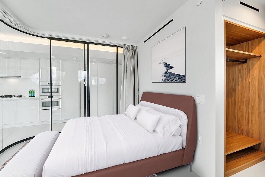 2008 1033 Nelson Street