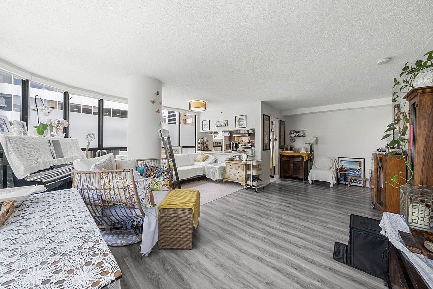 1506 1060 Alberni Street