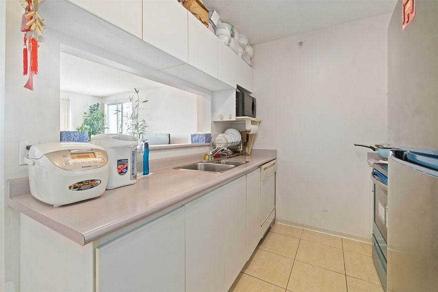 1204 3455 Ascot Place