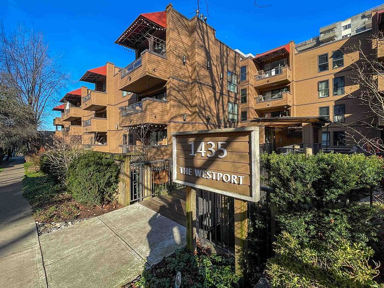 414 1435 NELSON STREET, Vancouver BC V6G 2Z3