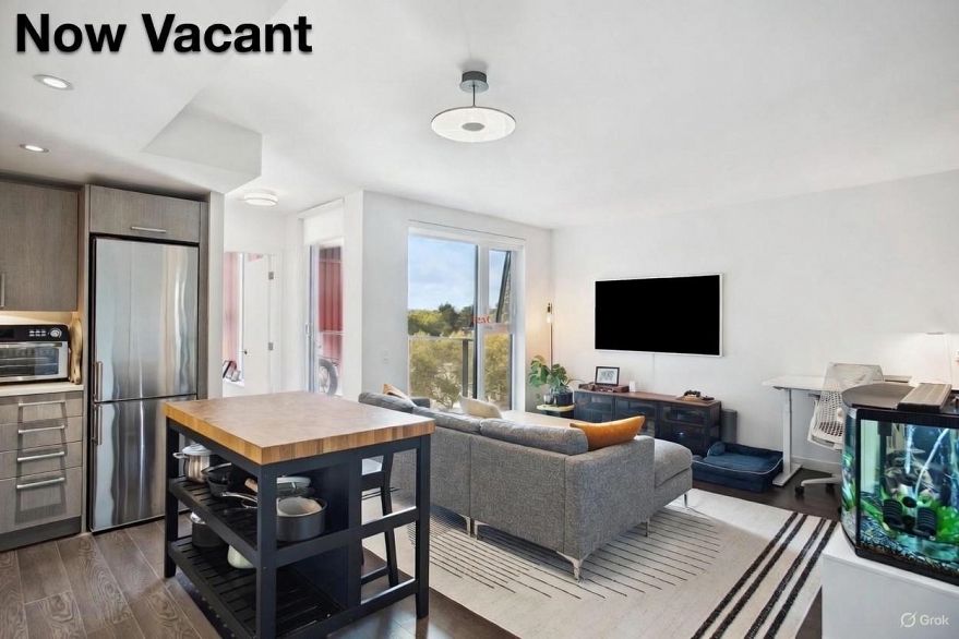 501 983 E Hastings Street