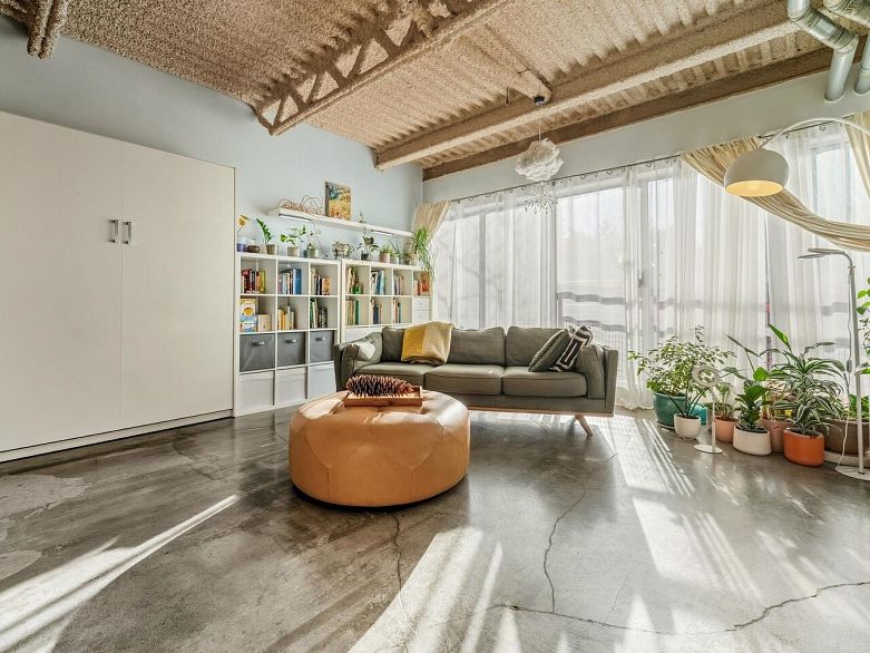 327 350 E 2nd Avenue