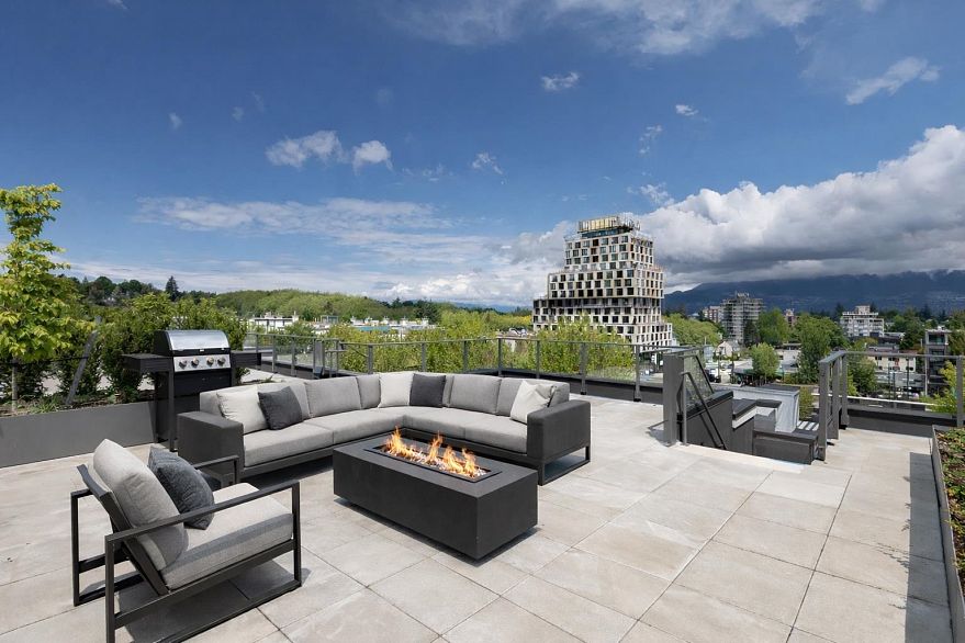 406 3668 W 10th Avenue