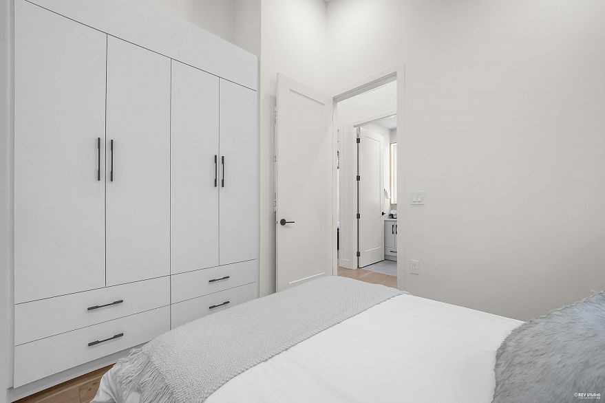 1 65 E King Edward Avenue