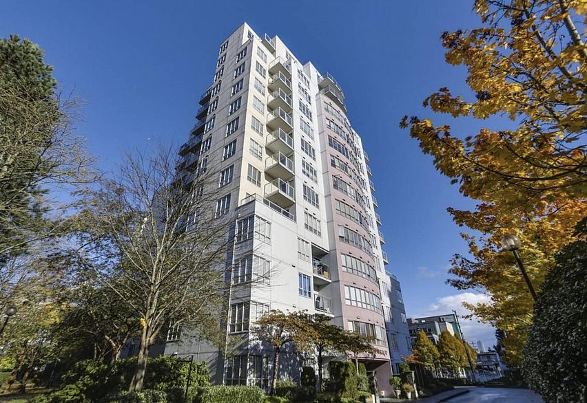 1204 3455 Ascot Place