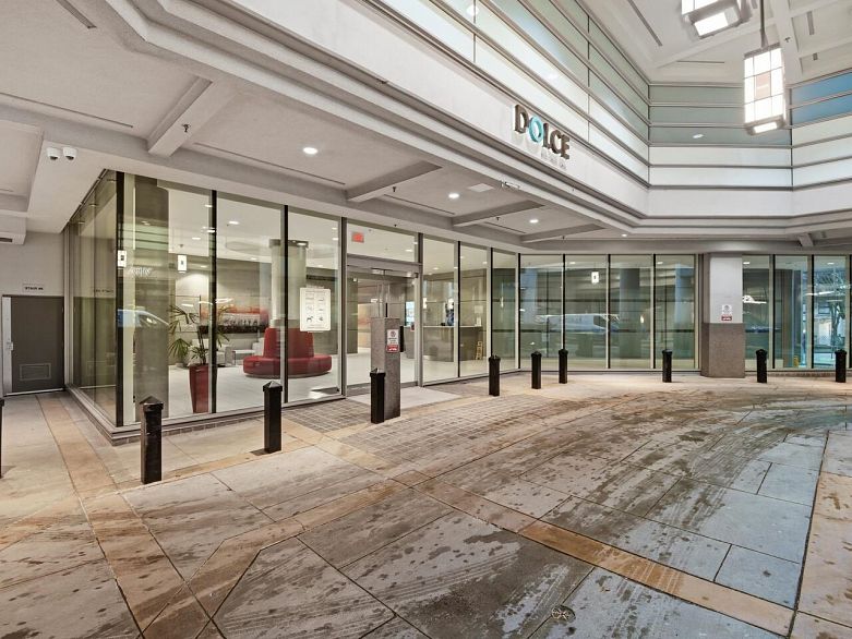 701 535 Smithe Street