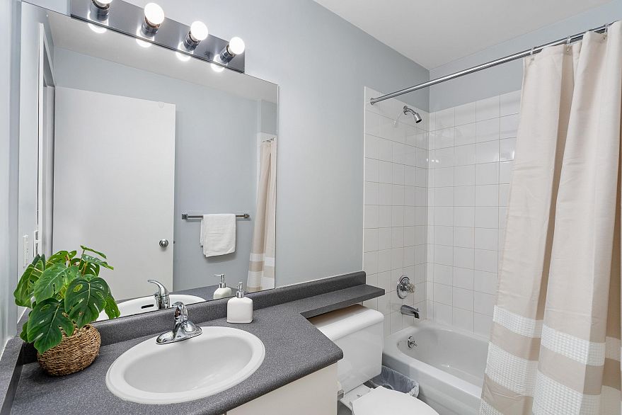 306 350 E 2nd Avenue