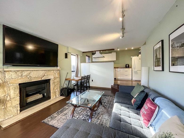 414 1435 NELSON STREET, Vancouver BC V6G 2Z3