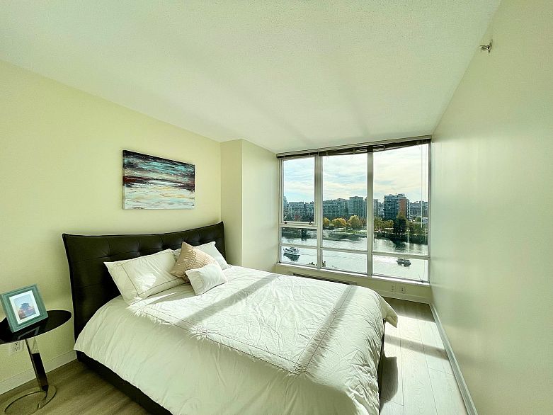 1101 980 Cooperage Way