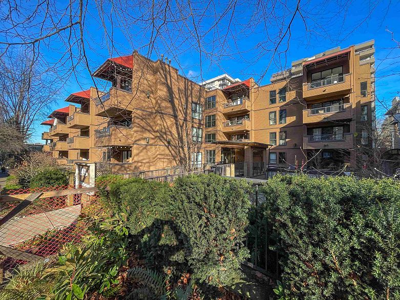 414 1435 NELSON STREET, Vancouver BC V6G 2Z3