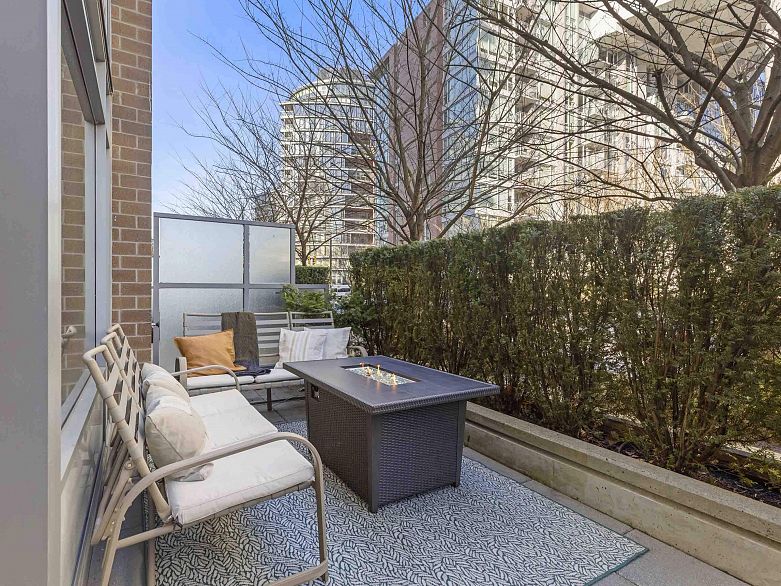 110 110 Switchmen Street