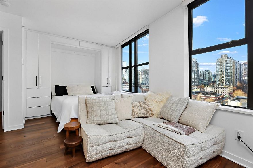 1108 989 Beatty Street