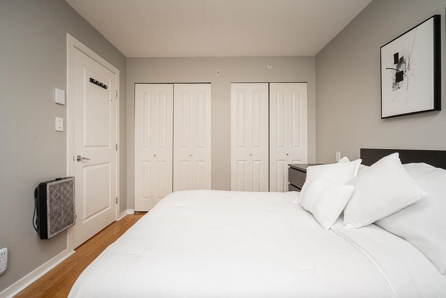 206 3638 Vanness Avenue