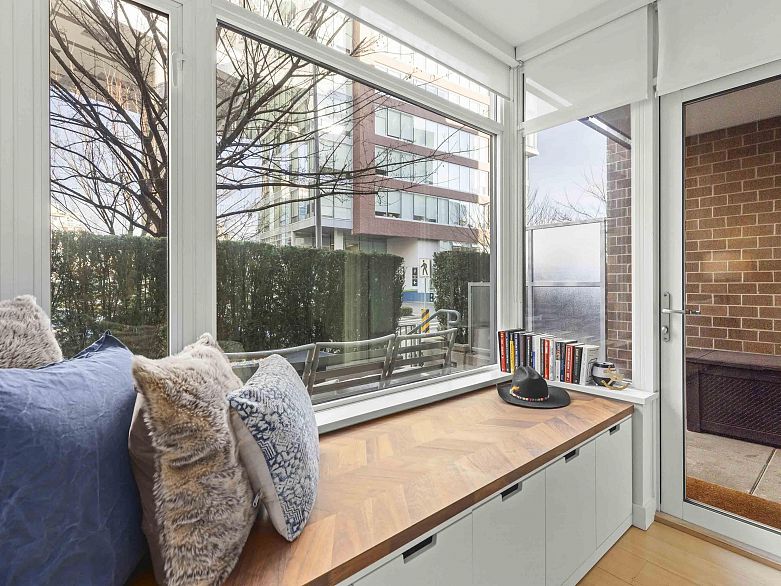 110 110 Switchmen Street