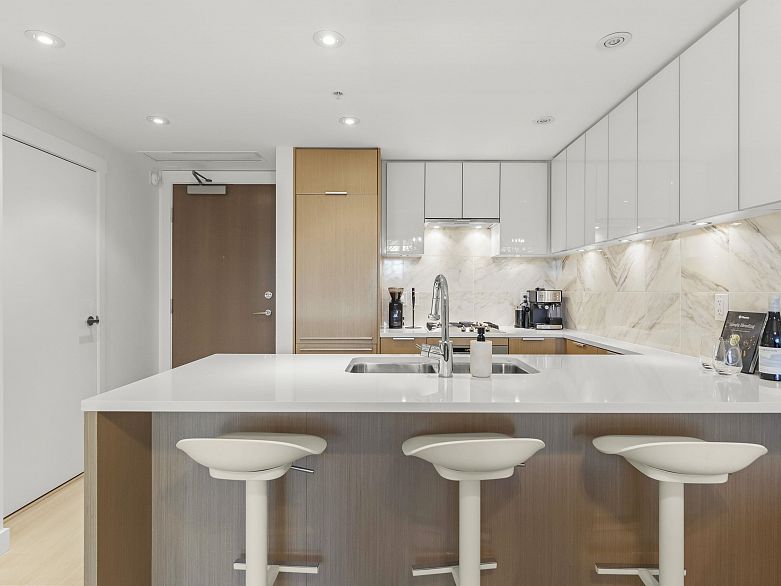 110 110 Switchmen Street