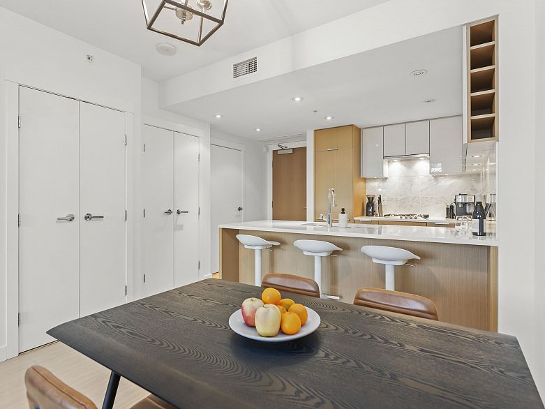 110 110 Switchmen Street