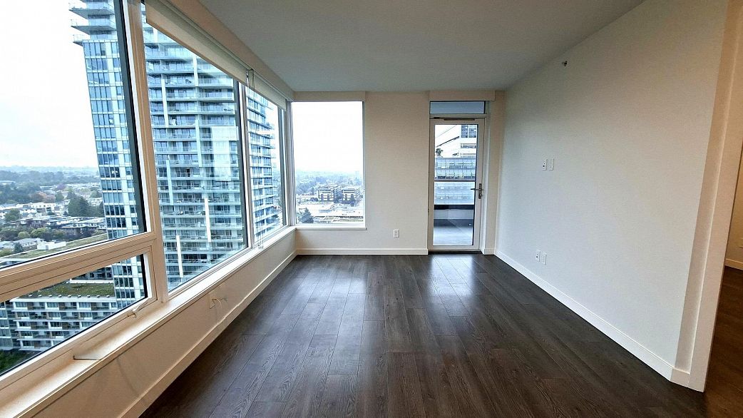 1905 8189 Cambie Street