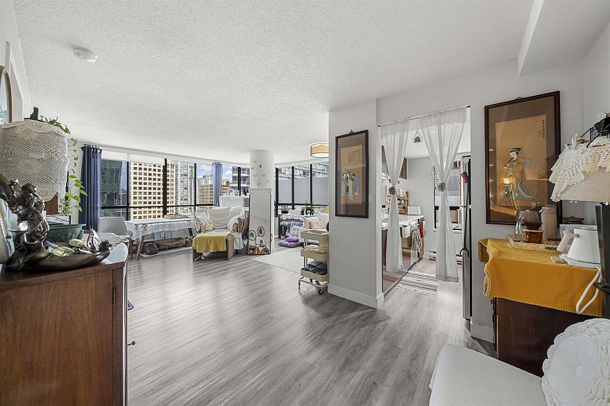 1506 1060 Alberni Street