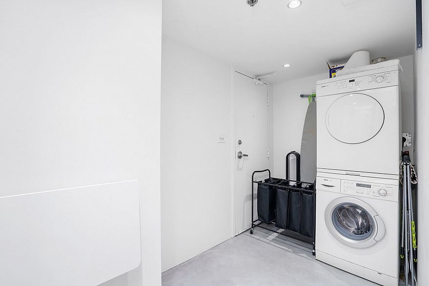 624 289 Alexander Street