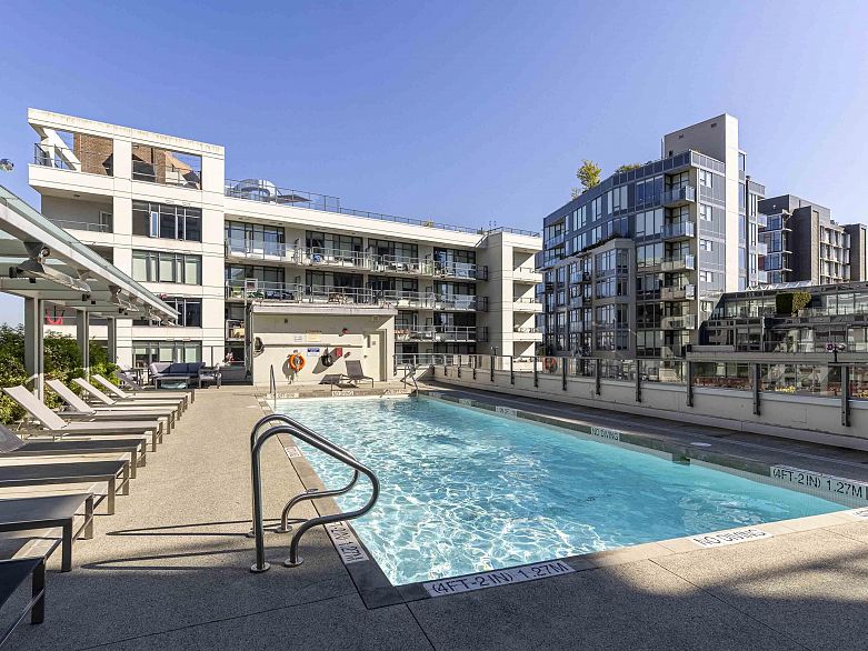 110 110 Switchmen Street