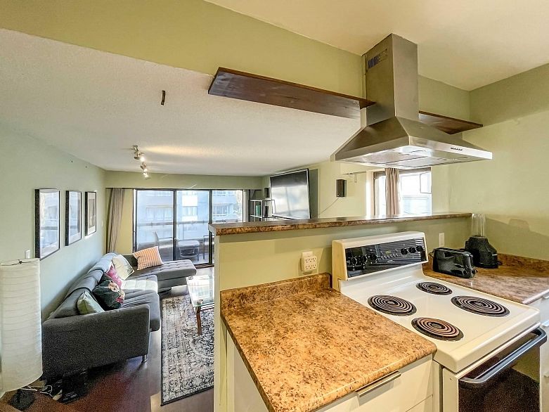 414 1435 NELSON STREET, Vancouver BC V6G 2Z3