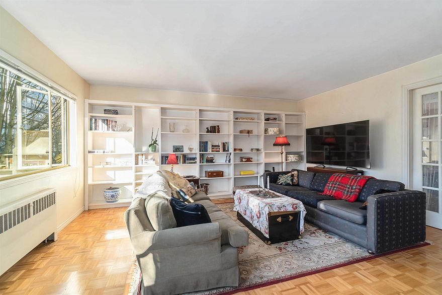 101 1879 Barclay Street