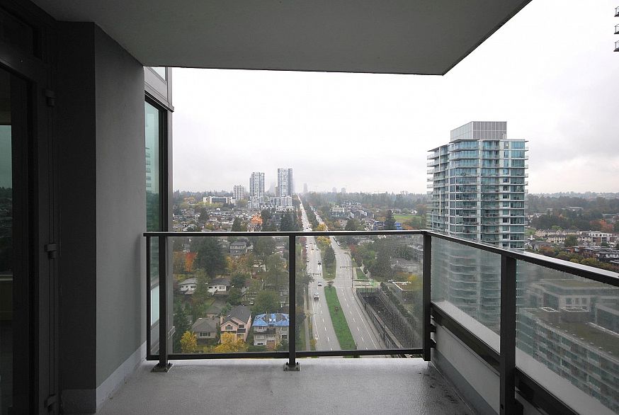 1905 8189 Cambie Street