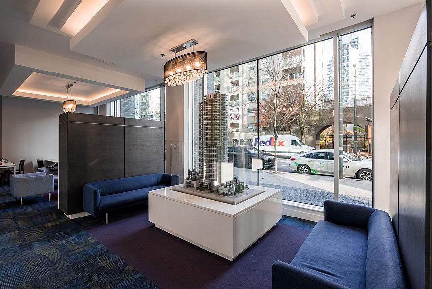 2503 1283 Howe Street