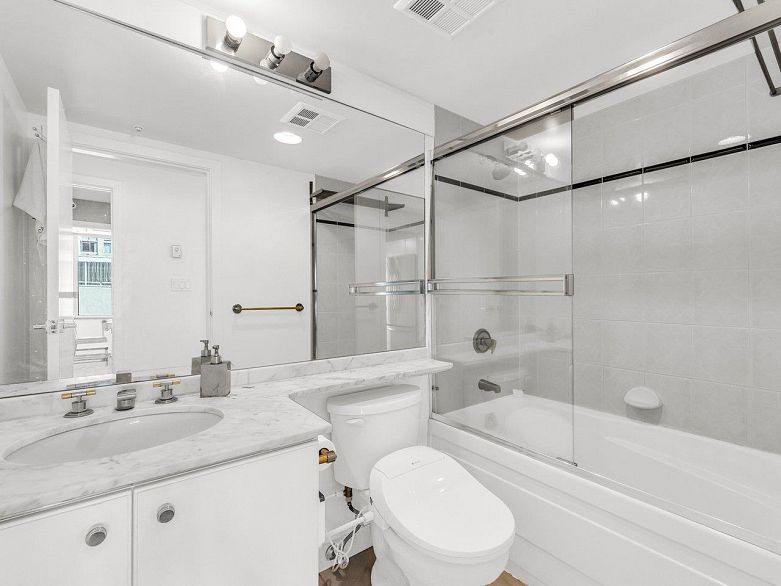 910 1500 Hornby Street