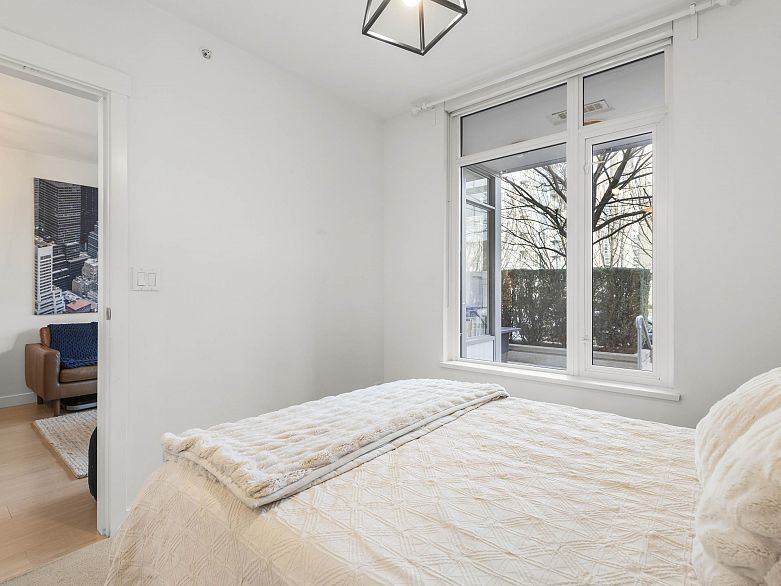 110 110 Switchmen Street