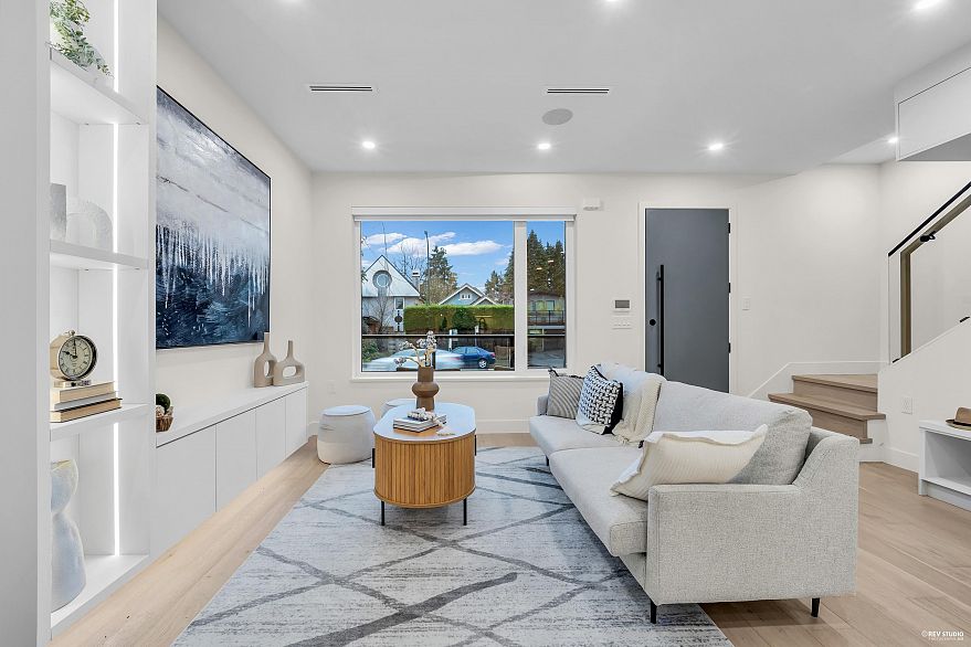 1 65 E King Edward Avenue