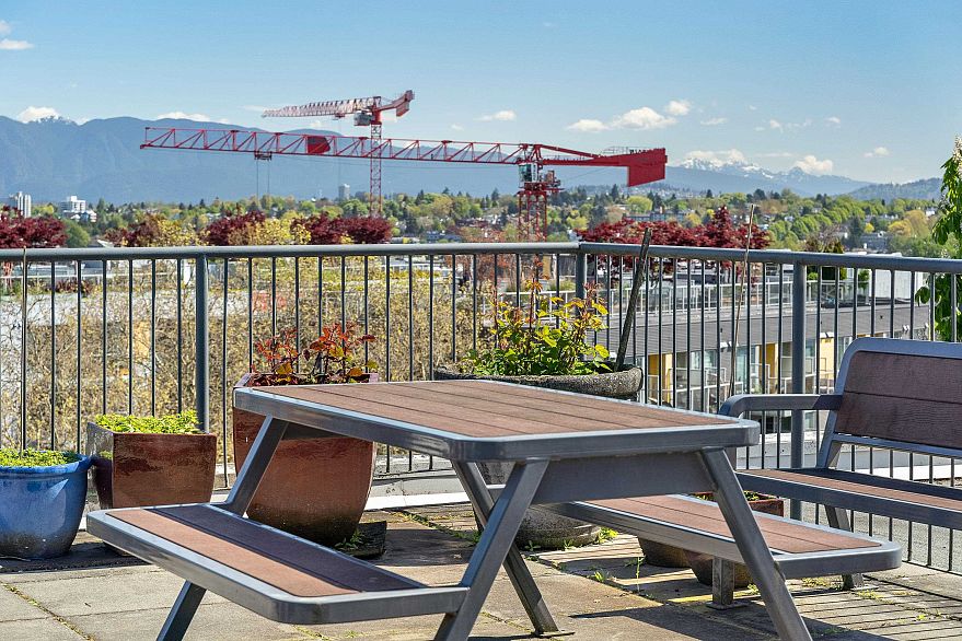 306 350 E 2nd Avenue