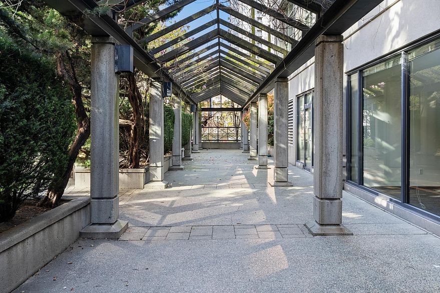 702 1188 Howe Street