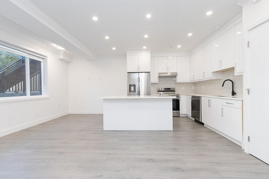 102 2122 E 32 AVENUE, Vancouver BC V5N 3B9