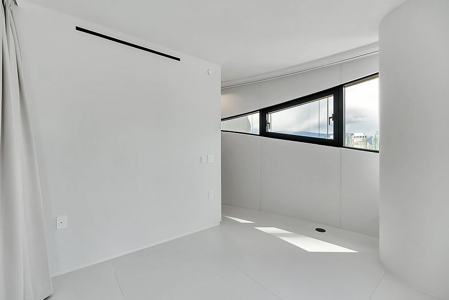 2008 1033 Nelson Street