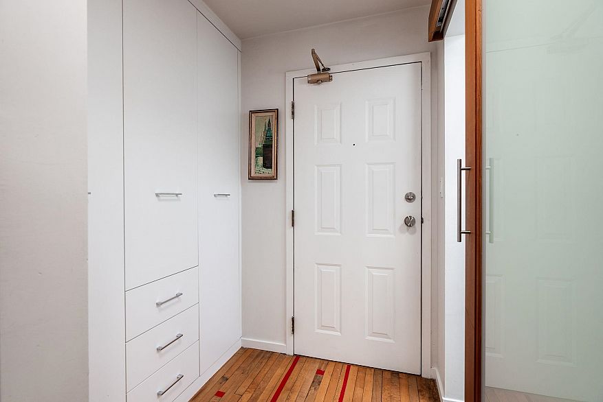 303 700 E Pender Street