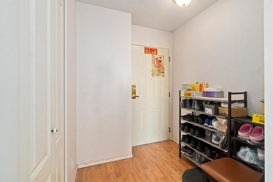 1204 3455 Ascot Place