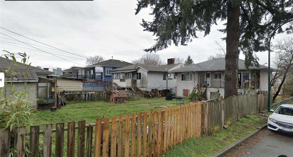 3507 Monmouth Avenue