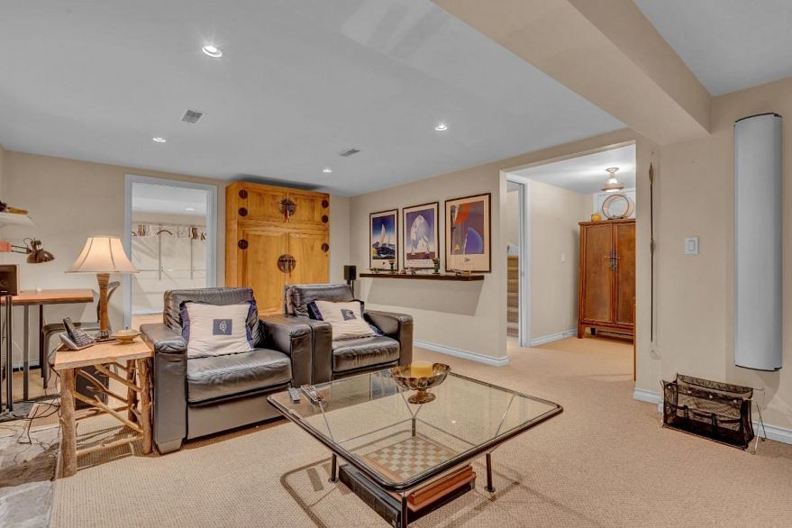 7187 Marguerite Street