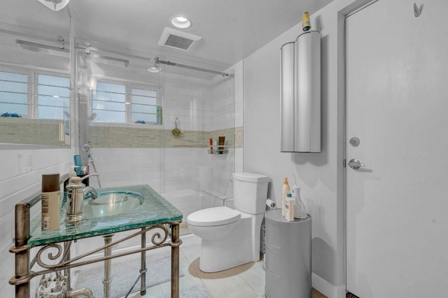 7187 Marguerite Street