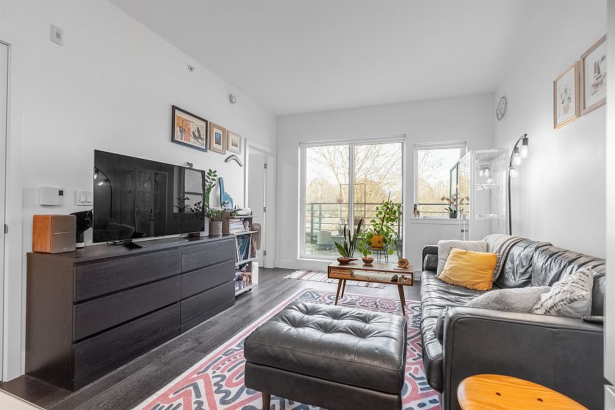 405 2666 Duke Street