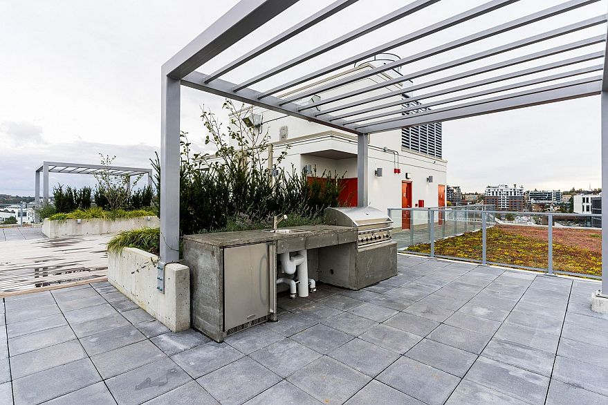 611 180 E 2nd Avenue