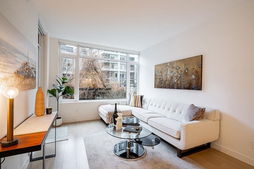 213 110 Switchmen Street