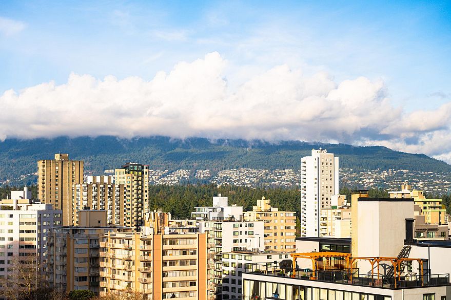 1403 1725 Pendrell Street