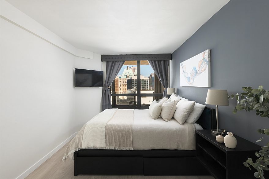 1916 938 Smithe Street