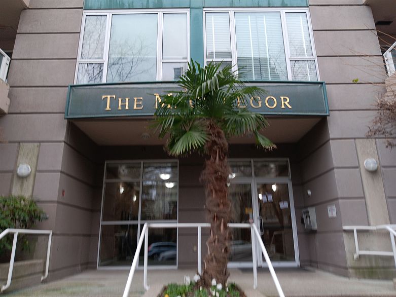 1203 5189 Gaston Street